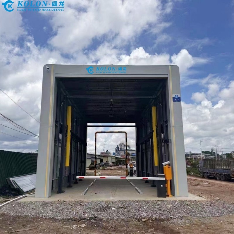 آلة غسيل الحافلات الكولون 67 كيلوواط مع زر التوقف الآمن وسرعة غسيل أقصى 7 حافلات / ساعة