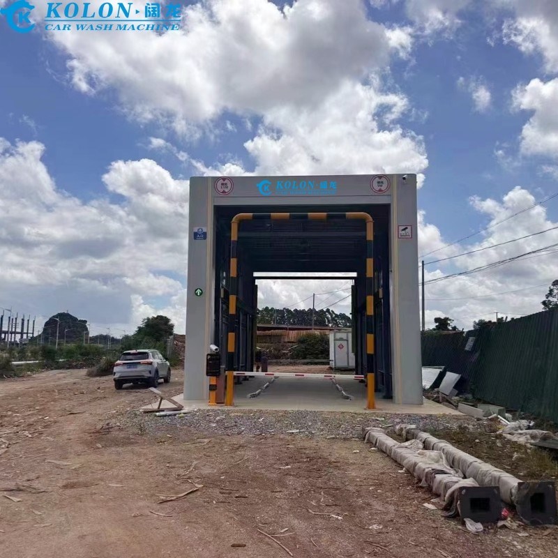 آلة غسيل الحافلات الكولون 67 كيلوواط مع زر التوقف الآمن وسرعة غسيل أقصى 7 حافلات / ساعة