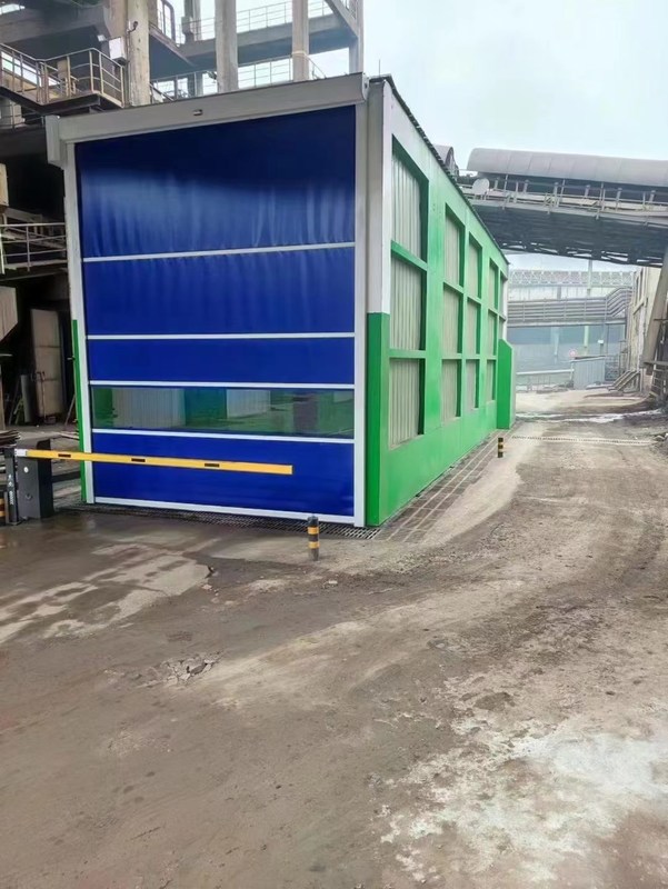 غسالة الحافلات الكهربائية مع وقت الغسيل 3-5 دقيقة / سيارة